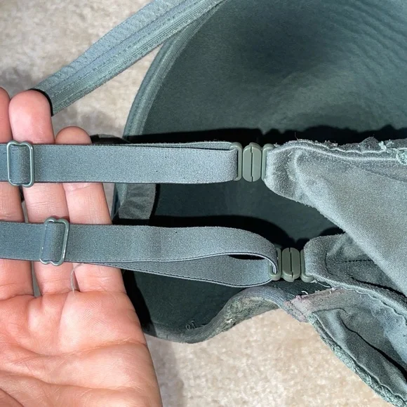 Victoria's Secret Body Lined Perfect Coverage Lace Bra Bundle in Green & Purple - Picture 7 of 9